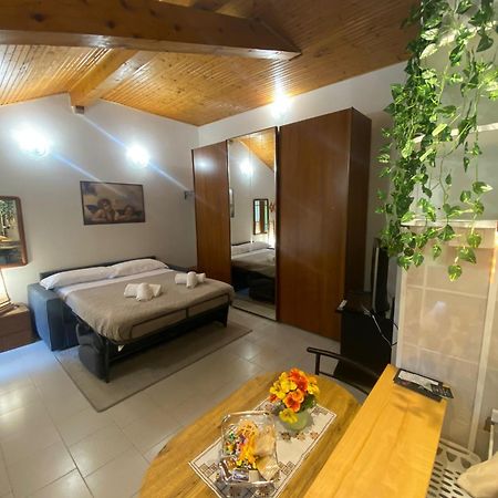 La Corte Dei Torri Loft On The Lake Oliveto Lario Екстер'єр фото