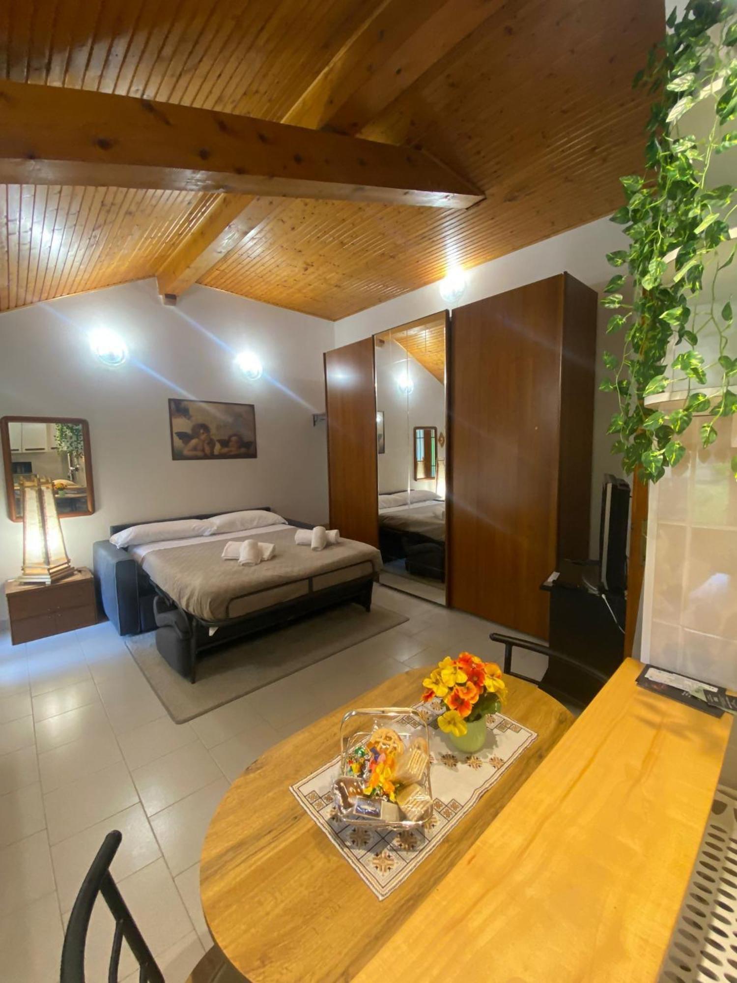 La Corte Dei Torri Loft On The Lake Oliveto Lario Екстер'єр фото